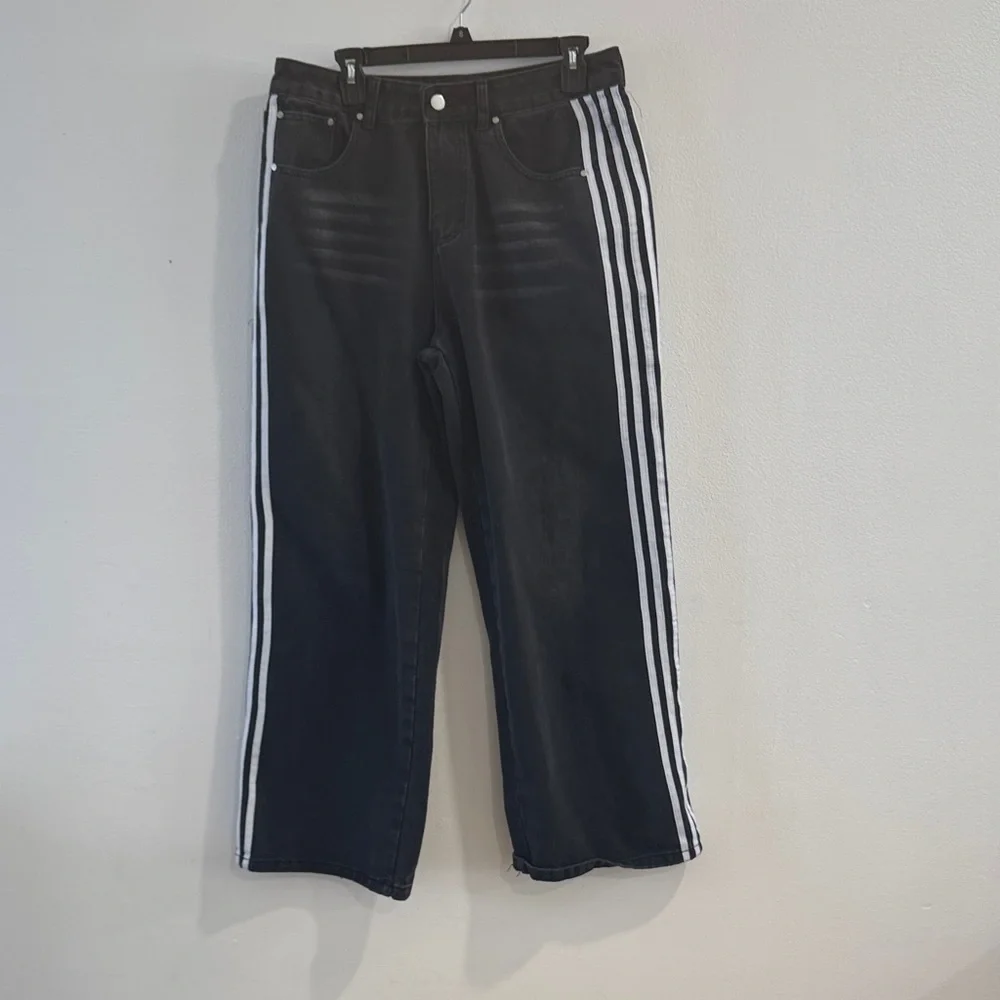 Stylish Black Jeans with White Accents size Large